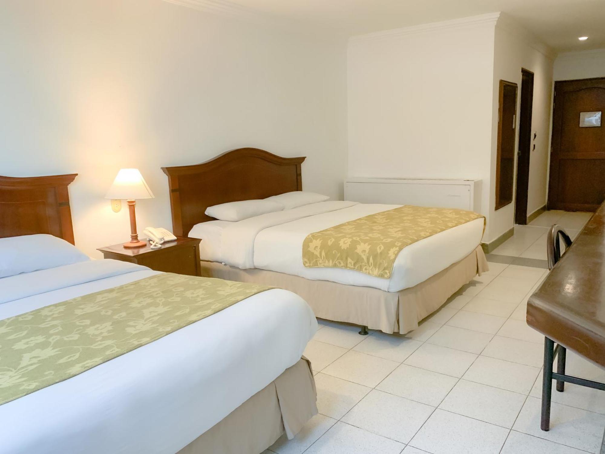 Hotel Faranda Express Puerta Del Sol Barranquilla, A Member Of Radisson Individuals Barranquilla  Exterior foto