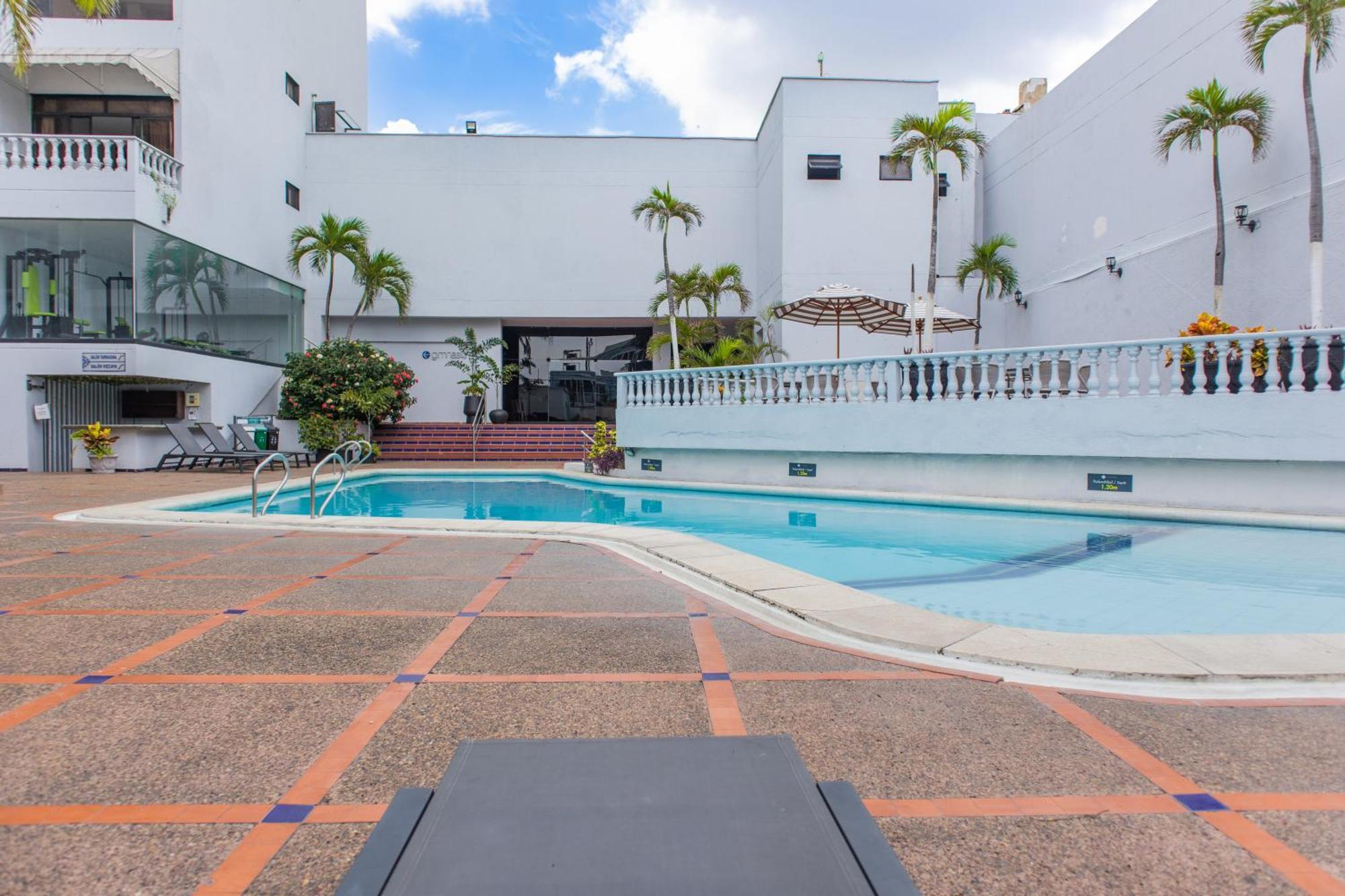 Hotel Faranda Express Puerta Del Sol Barranquilla, A Member Of Radisson Individuals Barranquilla  Exterior foto